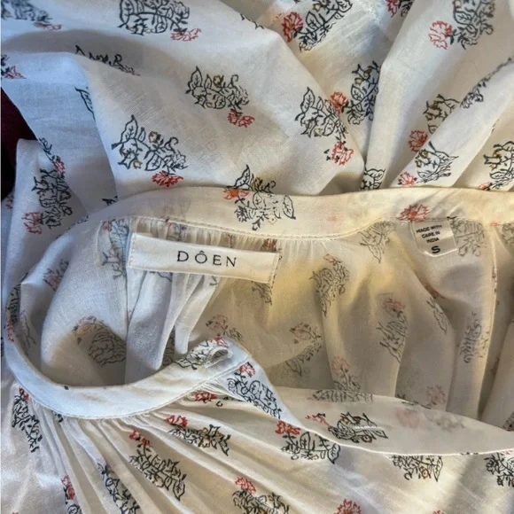 Doen Jane Blouse in Red Dahlia Block Print - Picture 8 of 8